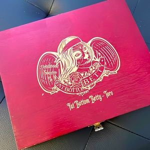 Fat Bottom Betty - Deadwood Tobacco Co. Wood Cigar Box with Metal Latch Closure